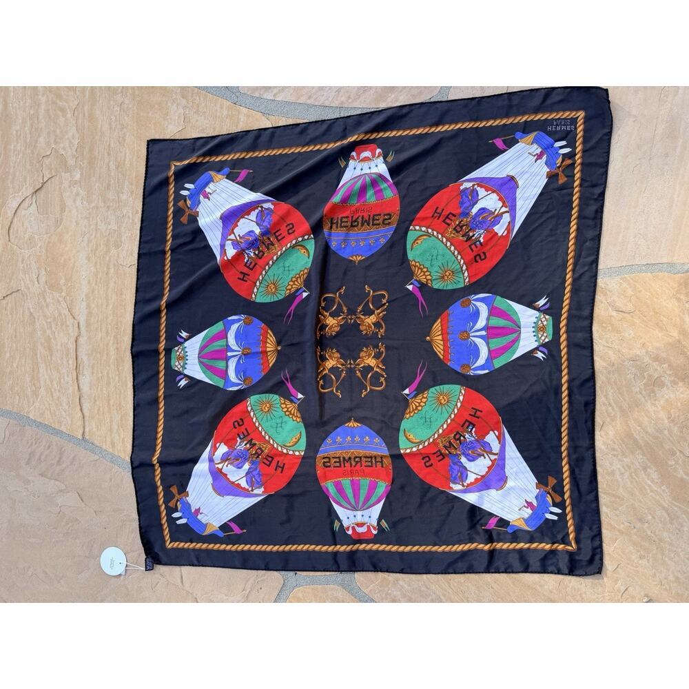 HERMÈS Silk HOT AIR BALLONE Scarf 30”x30” Inch ES - Picture 3 of 5